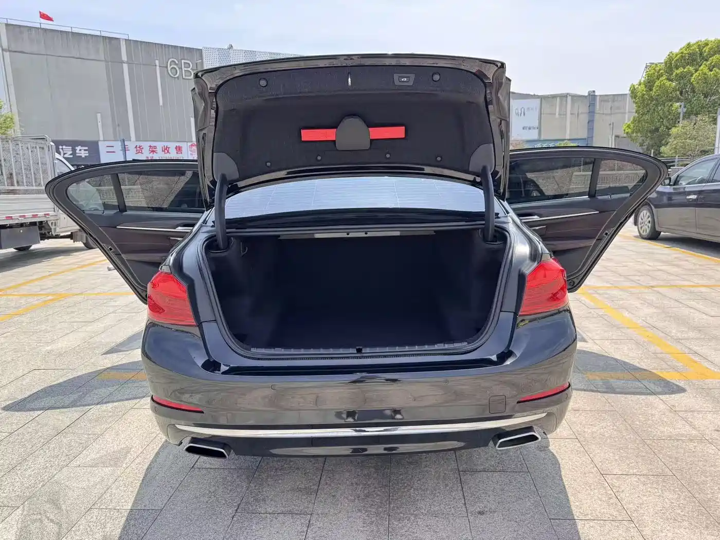 BMW 5 Series 2019 530Li Leading Luxury Package фото 18