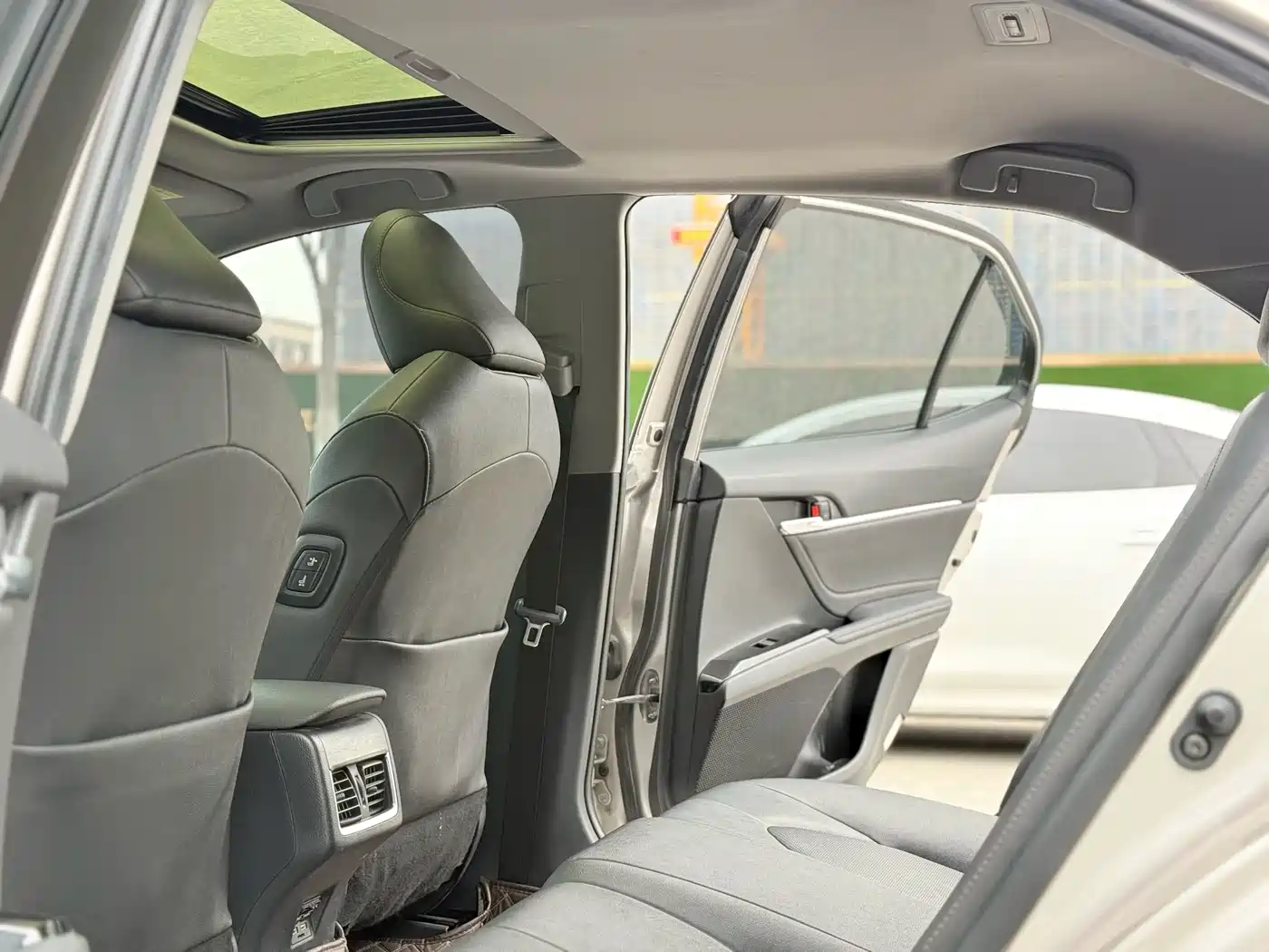Toyota Camry 2021 2.0G Luxury Edition фото 17