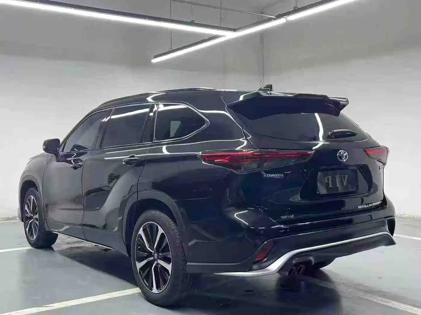 Toyota Crown Kluger 2022 2.5L HEV 4WD Premium Edition фото 7