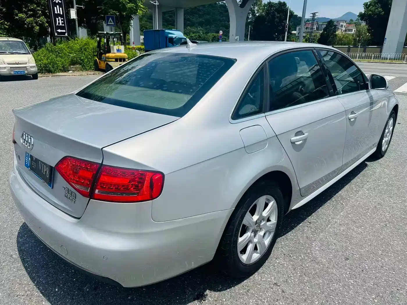 Фото 4 - Audi A4L