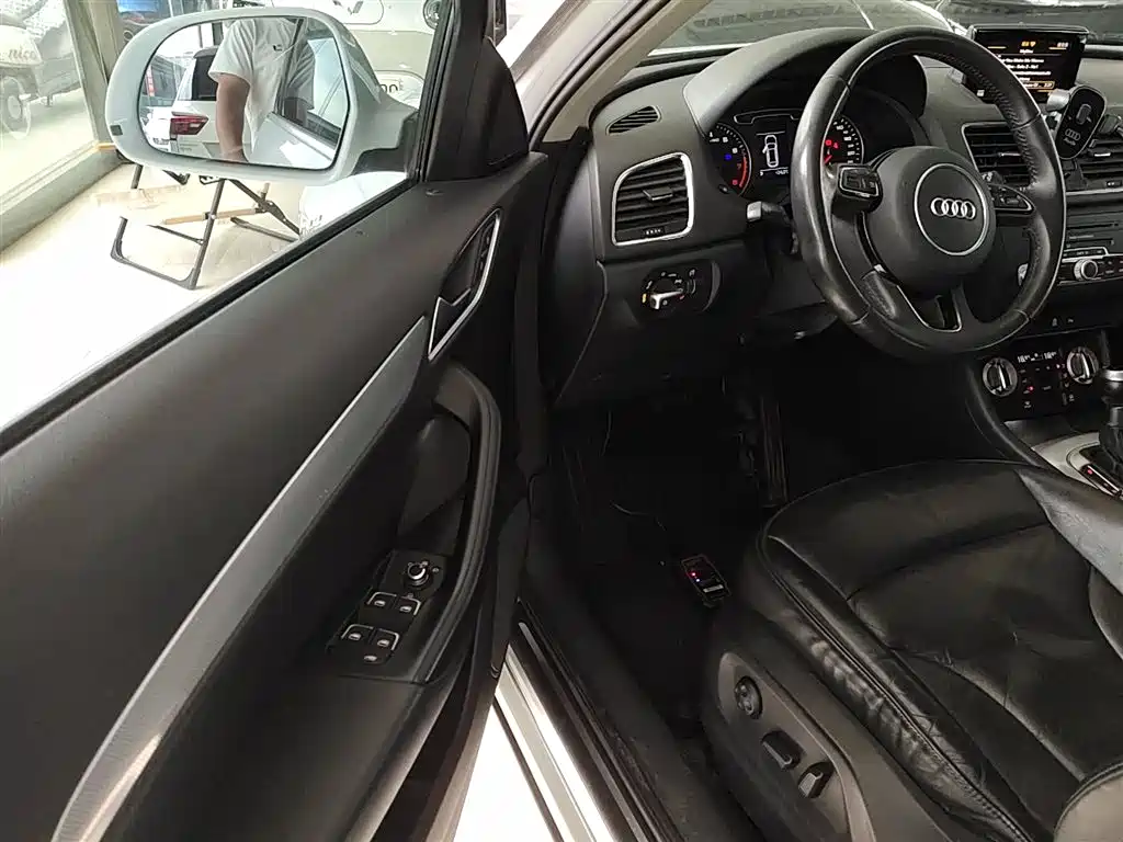 Audi Q3 2016 30 TFSI Heritage Edition Comfort фото 12