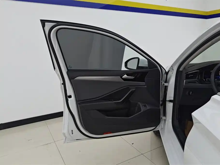 Volkswagen Sagitar 2021 280TSI DSG Surpassing Edition фото 7