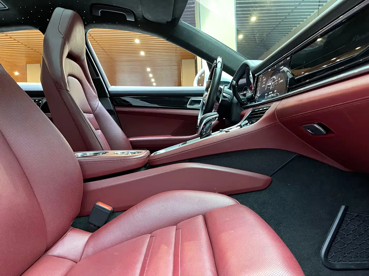 Porsche Panamera 2017 Panamera Executive Long Wheelbase 3.0T фото 7