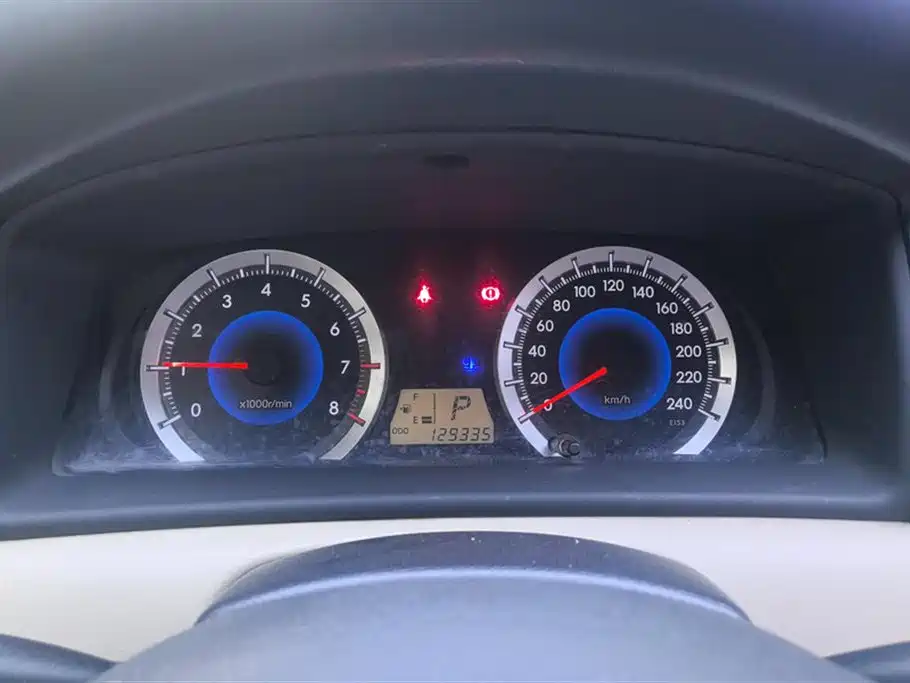 Toyota Corolla 2013 1.6L Automatic Excellence Edition фото 14