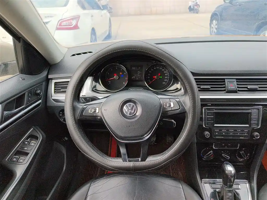 Volkswagen Bora 2018 1.5L Automatic Comfort фото 11