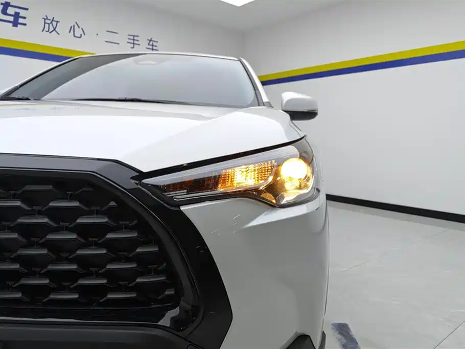 Toyota Corolla Cross 2024 Model 2.0L Pioneer Edition фото 5