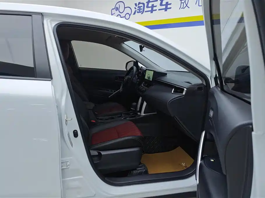 Toyota Corolla Cross 2024 Model 2.0L Pioneer Edition фото 8