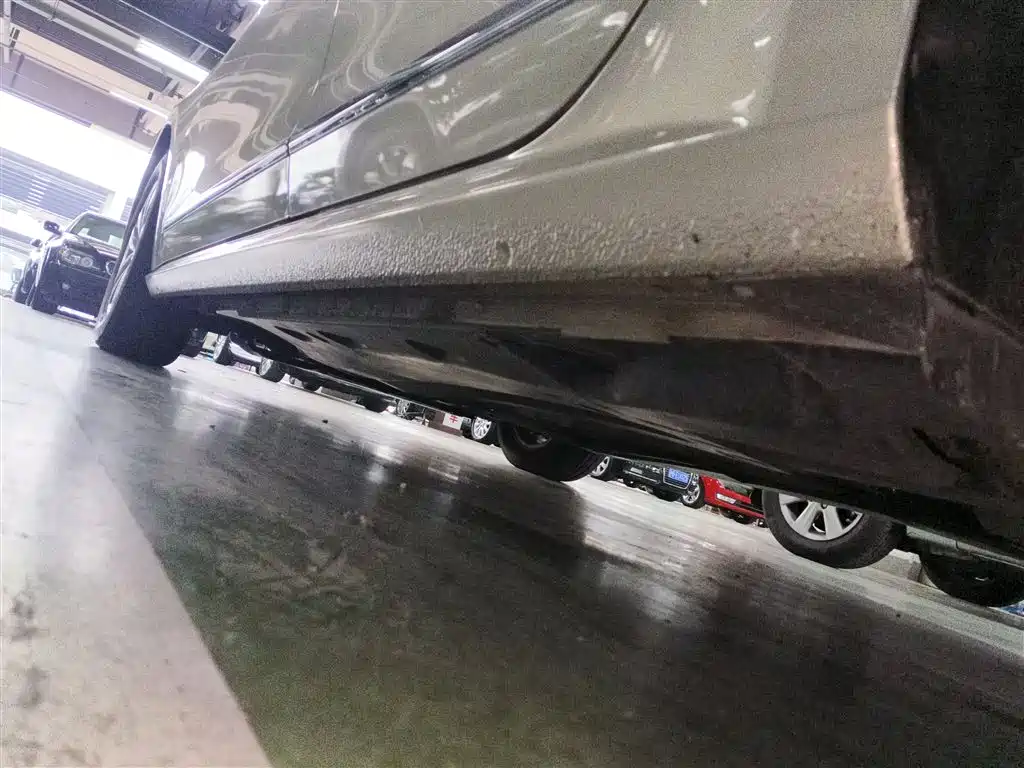 Volkswagen Passat 2016 330TSI DSG Honor Edition фото 21