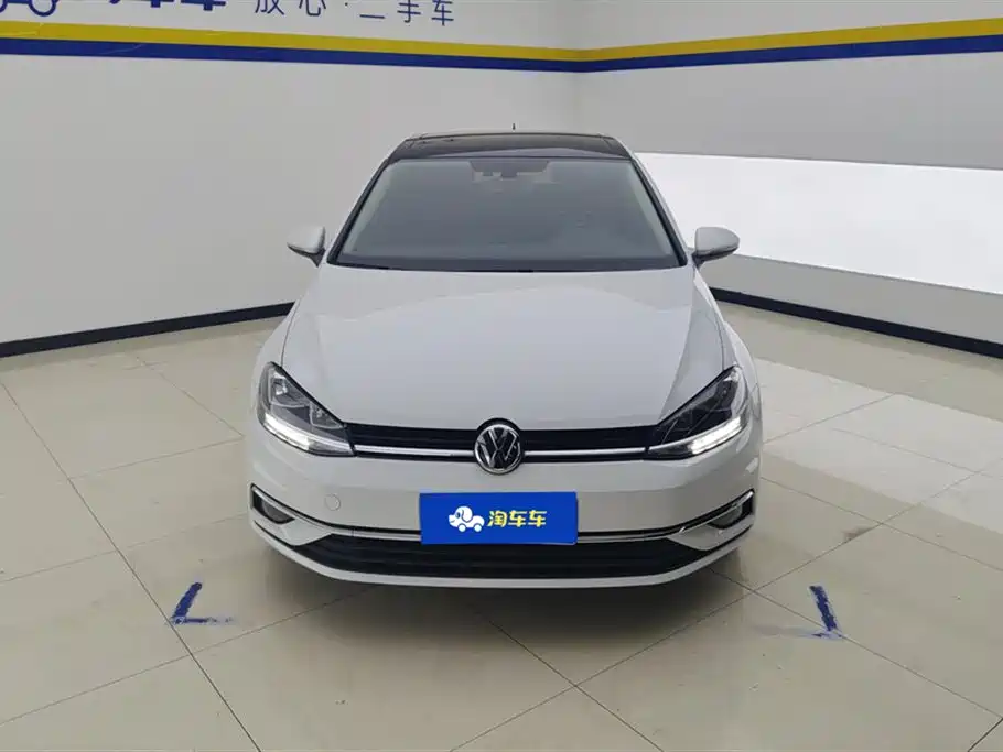 Volkswagen Golf 2020 280TSI DSG Comfort фото 2