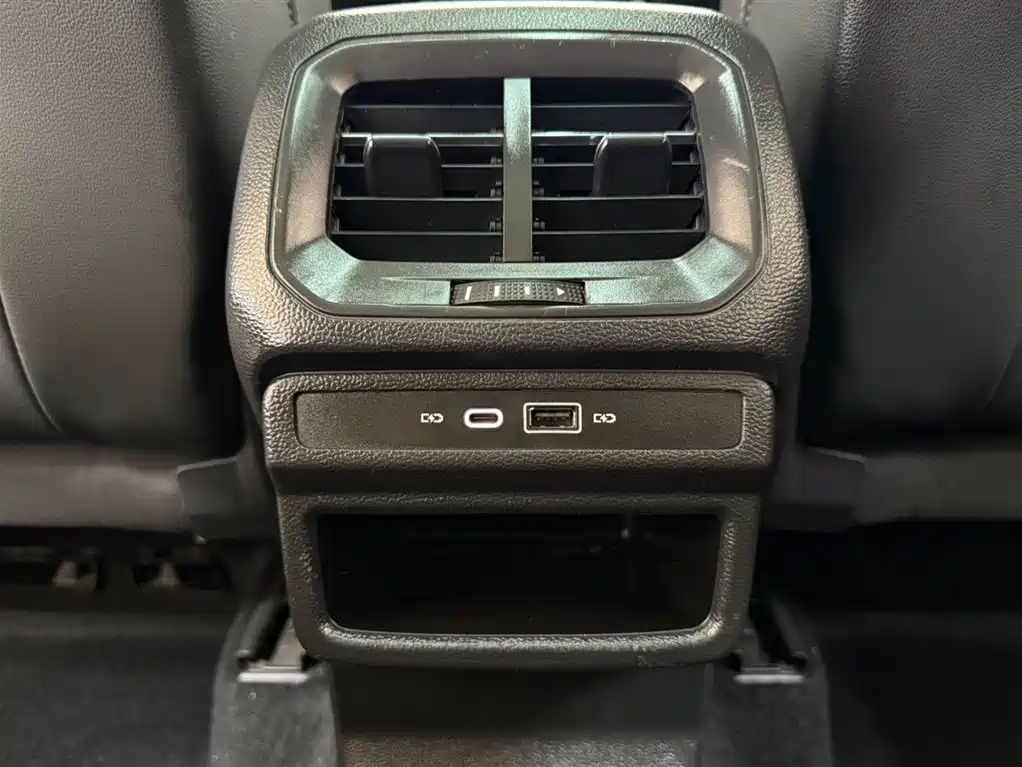 Volkswagen Tharu 2021 Model 280TSI 2WD Comfort Edition фото 19