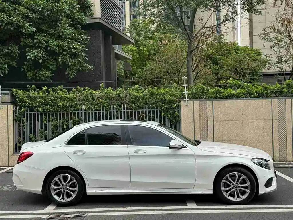 Mercedes-Benz C-Class 2018 C 180 L Fashion Sport Edition фото 4