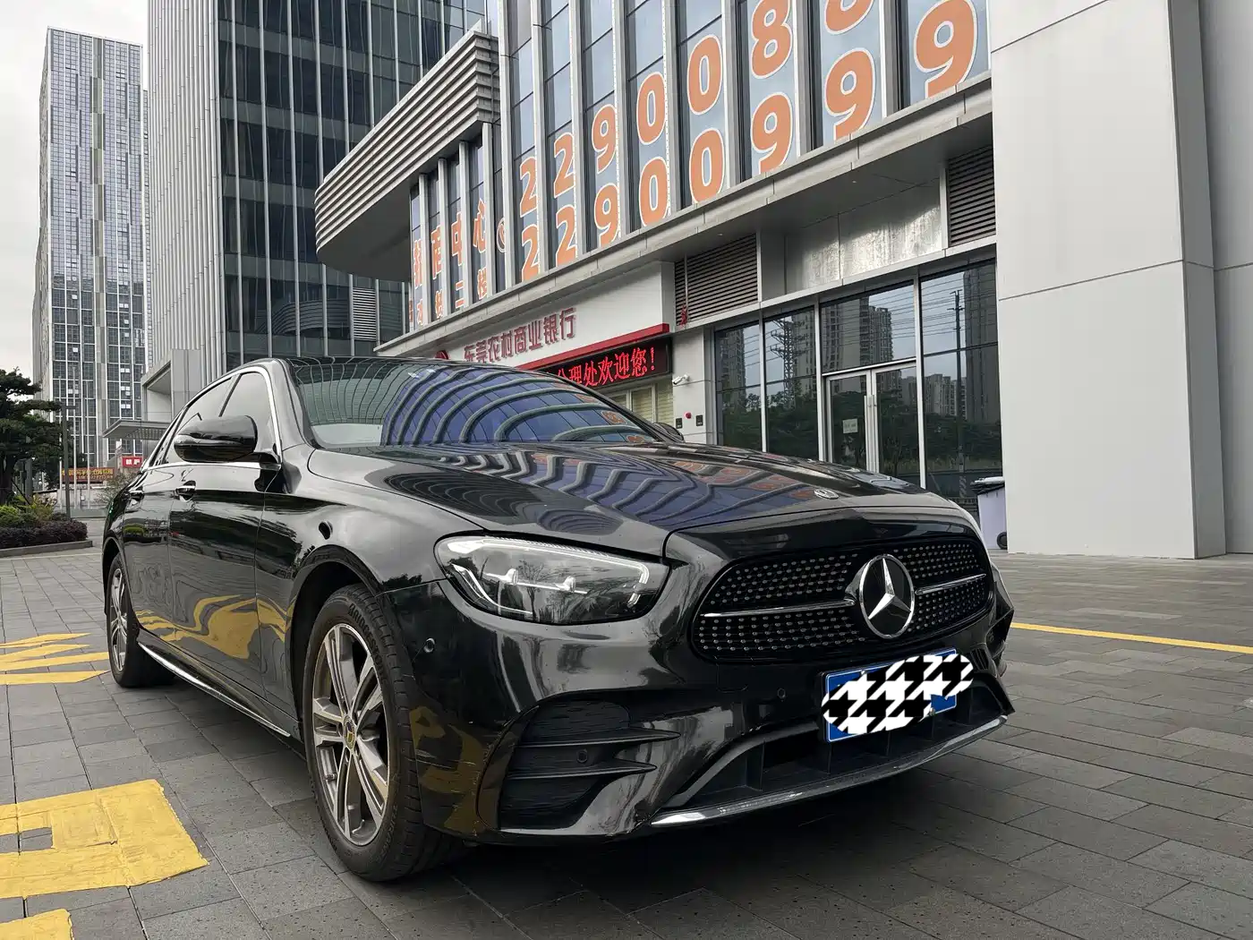 MERCEDES-BENZ E-CLASS
