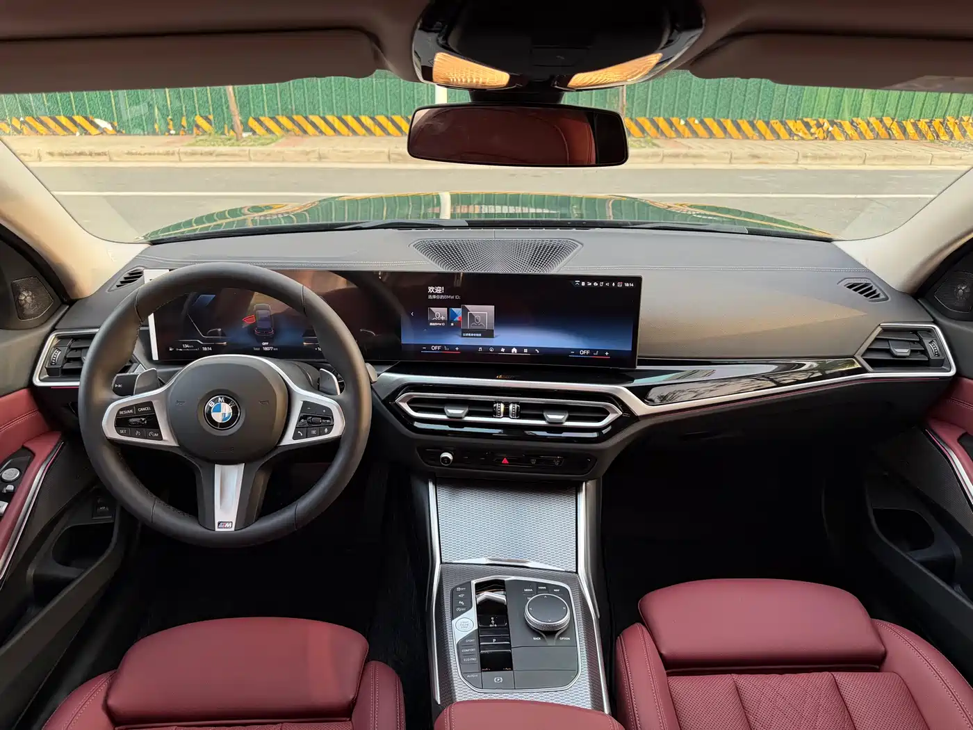 BMW 3 Series 2024 325Li M Sport Shadowline Package фото 6