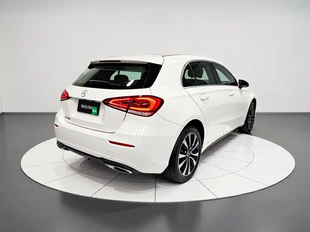 Mercedes-Benz A-Class (Import) 2022 A 200 Dynamic фото 12
