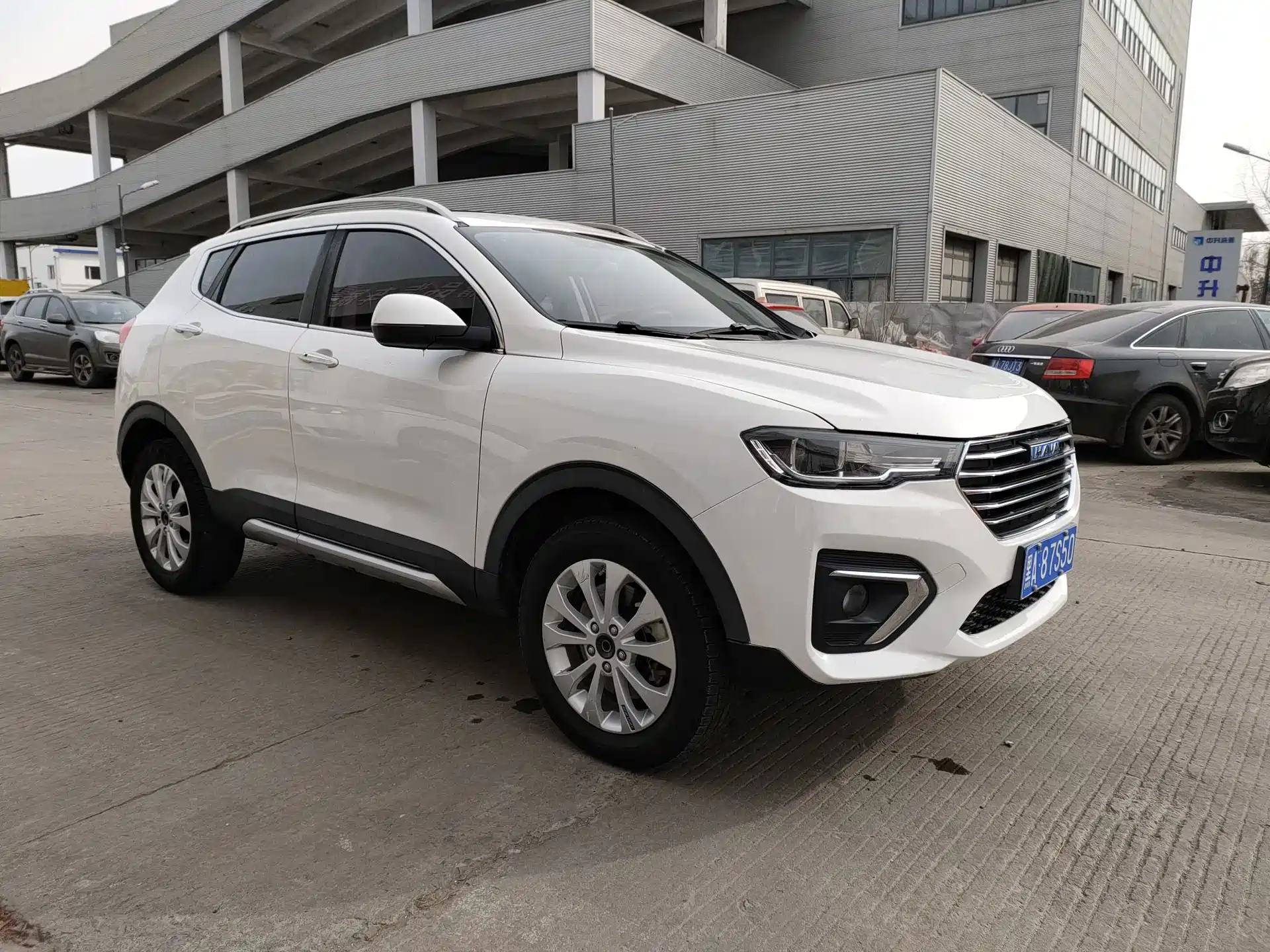 Фото 8 - Haval H2s