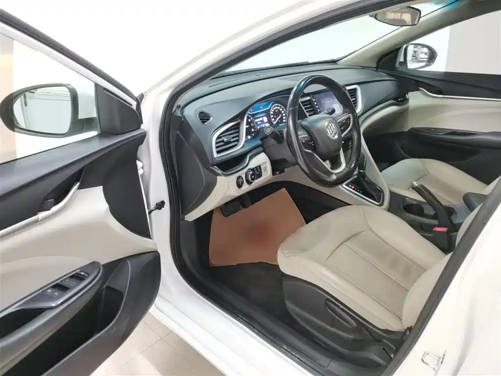Buick Excelle 2018 15T Dual Clutch Elite (China V) фото 12