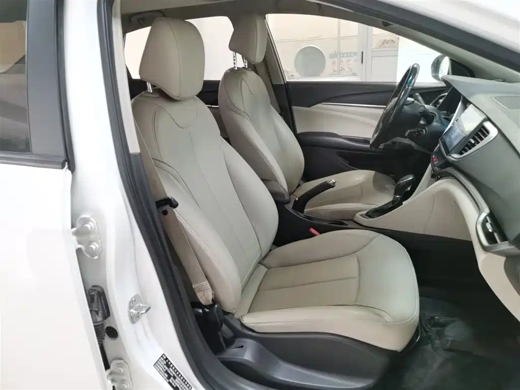 Buick Excelle 2018 15T Dual Clutch Elite (China V) фото 20
