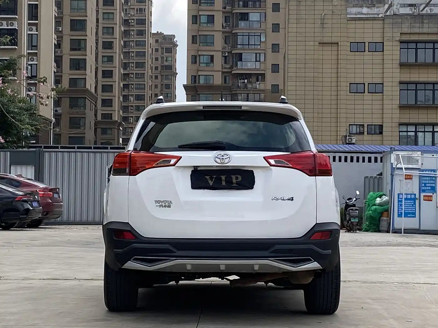 Toyota RAV4 Rongfang 2013 2.0L CVT 2WD Urban фото 8