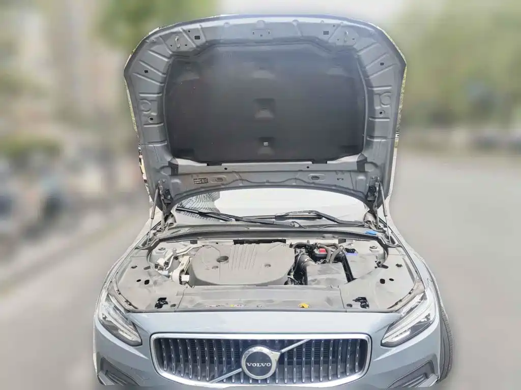 Volvo V90 2021 2022 Cross Country B5 AWD Momentum