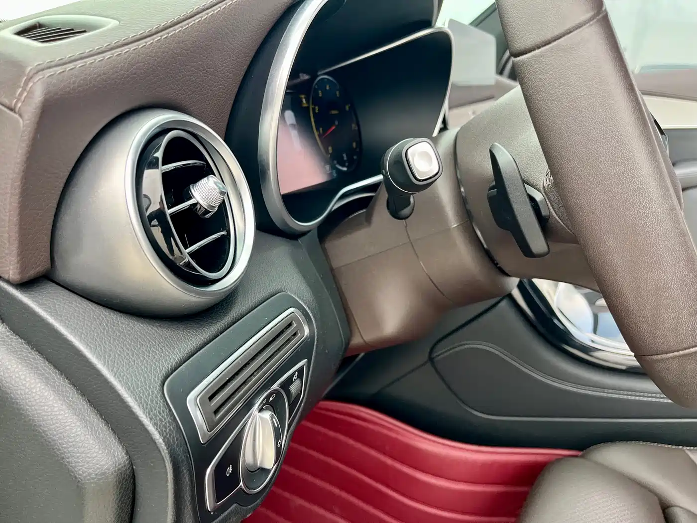 Mercedes-Benz GLC 2020 Facelift GLC 260 L 4MATIC Dynamic фото 8