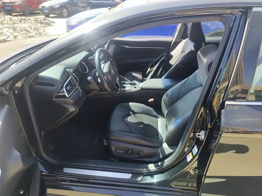 Toyota Camry 2018 2.5G Luxury Edition фото 12