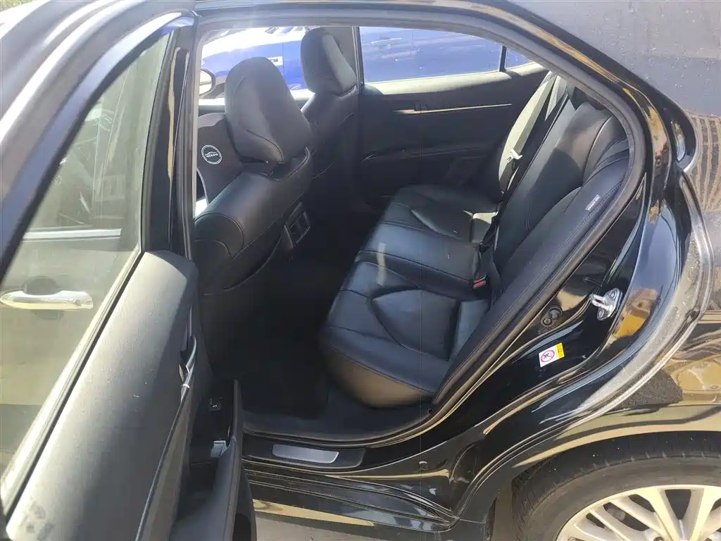 Toyota Camry 2018 2.5G Luxury Edition фото 13