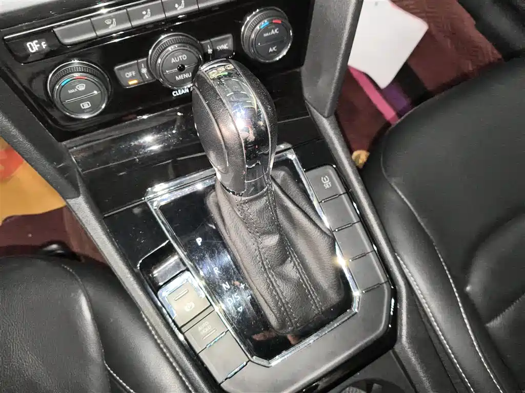 Volkswagen Lamando 2015 280TSI DSG Comfort фото 14