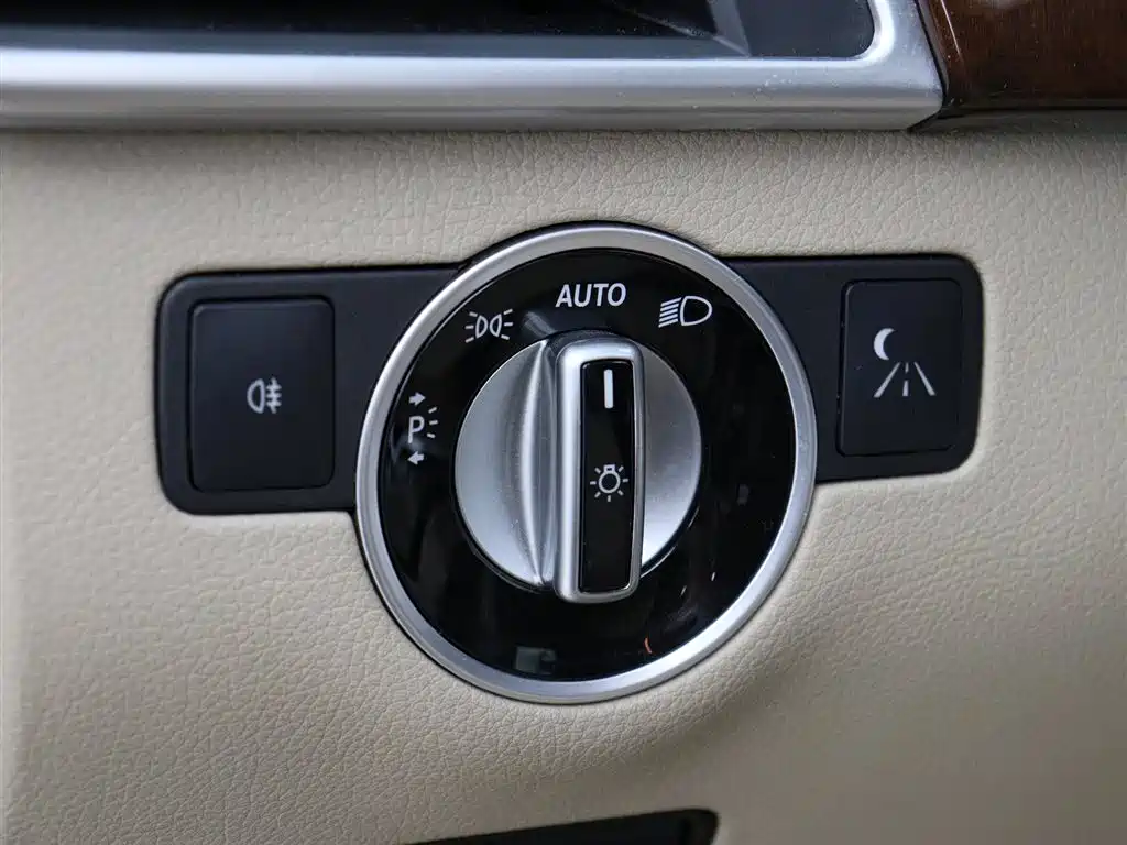 Mercedes-Benz M-Class 2015 ML 400 4MATIC Luxury фото 8