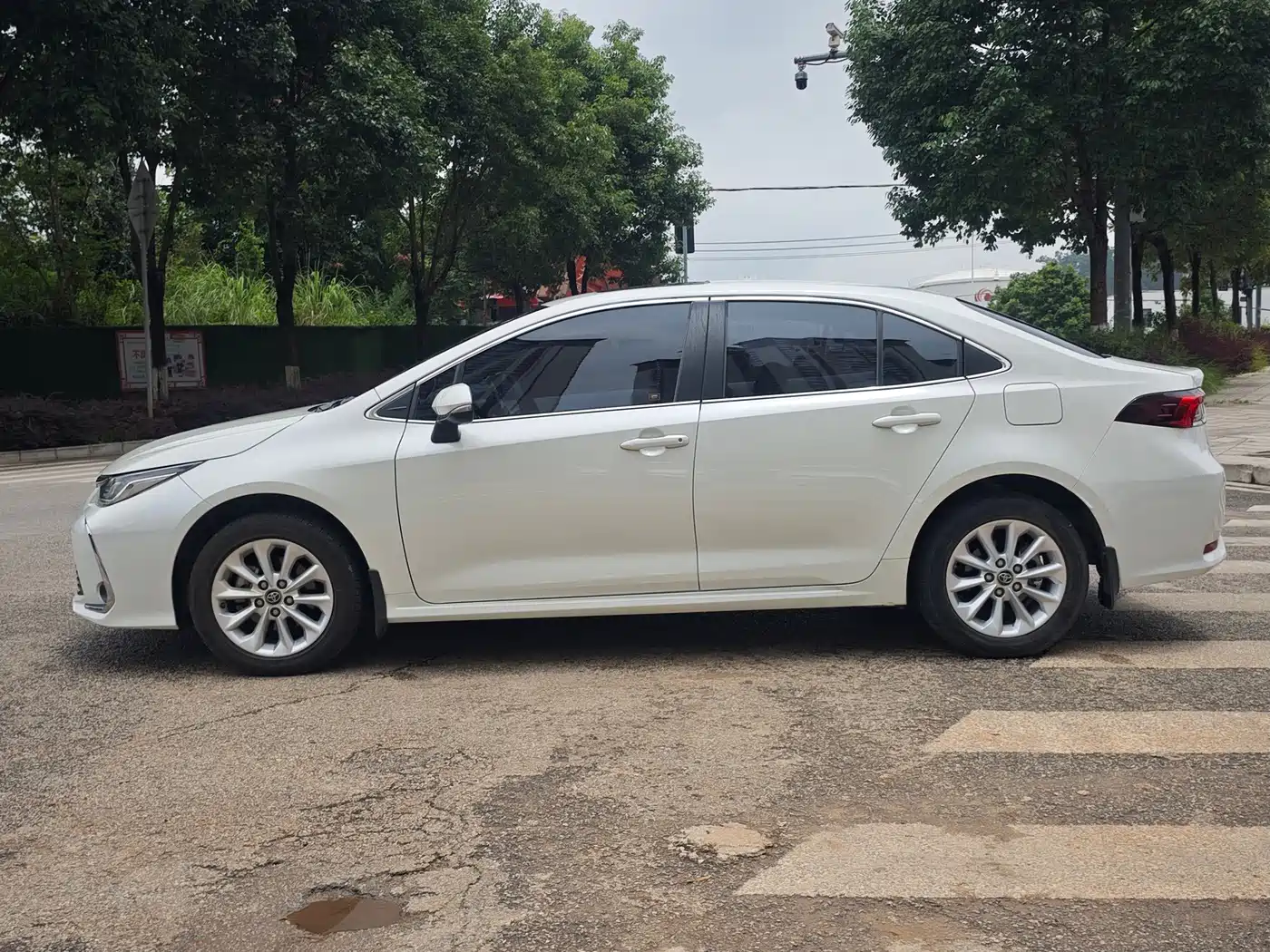 Photo 16 - Toyota Corolla