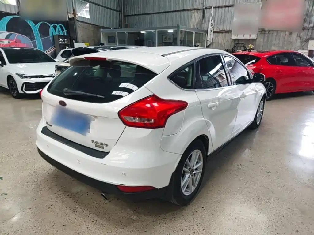 Photo 7 - Ford Focus