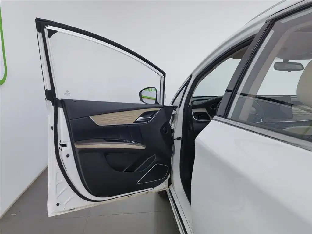 BYD Song MAX New Energy 2022 DM-i 105KM Honor Model фото 8
