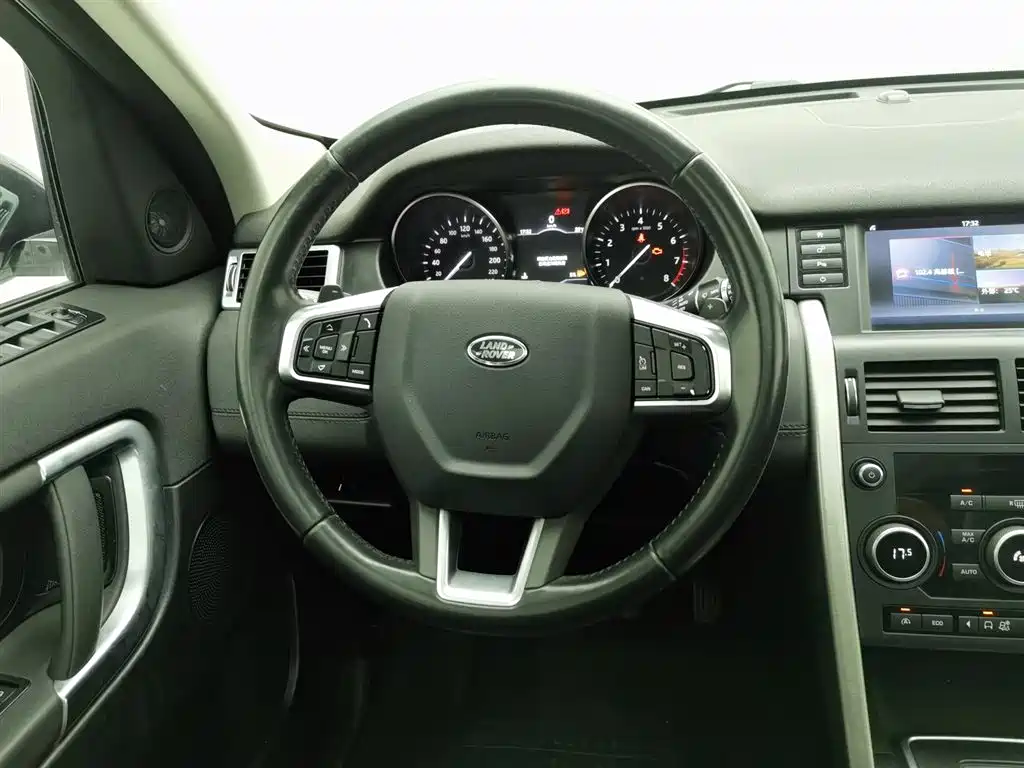 Land Rover Discovery Sport 2017 2.0T SE фото 11