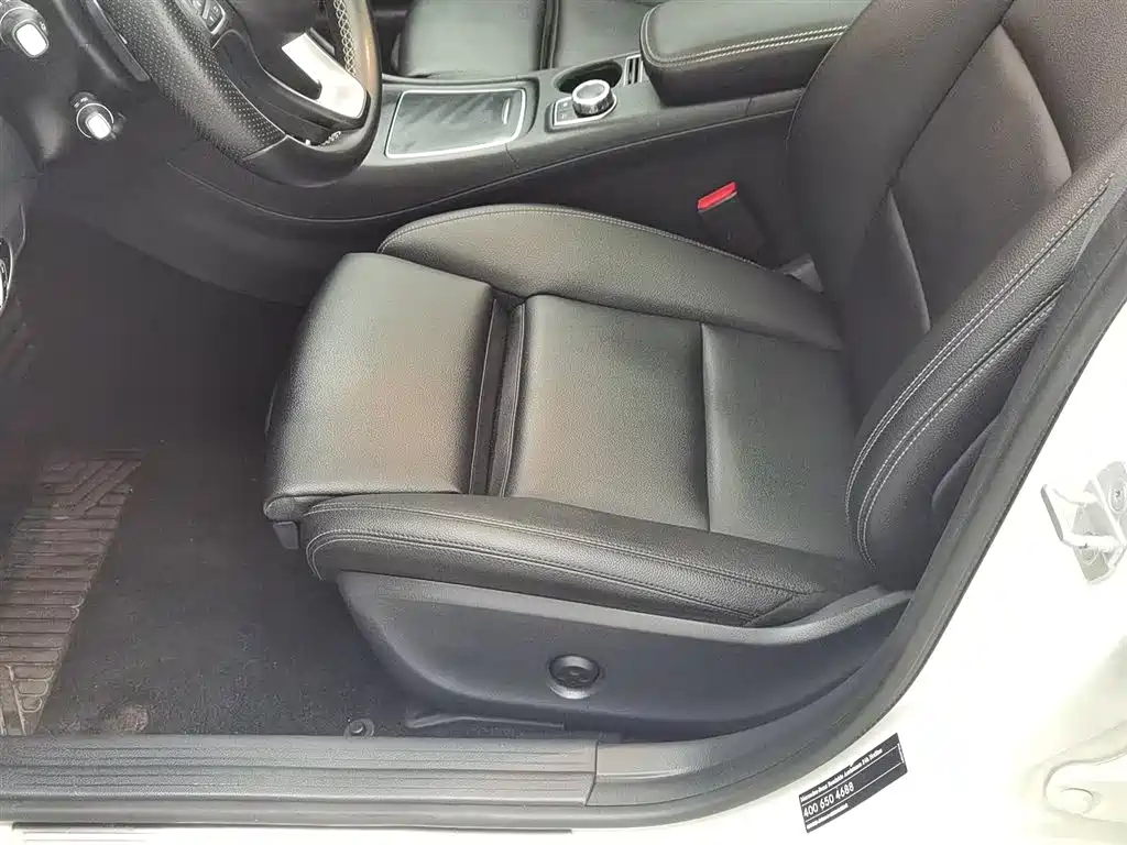 Mercedes-Benz CLA (Import) 2016 Facelift CLA 200 Style фото 20