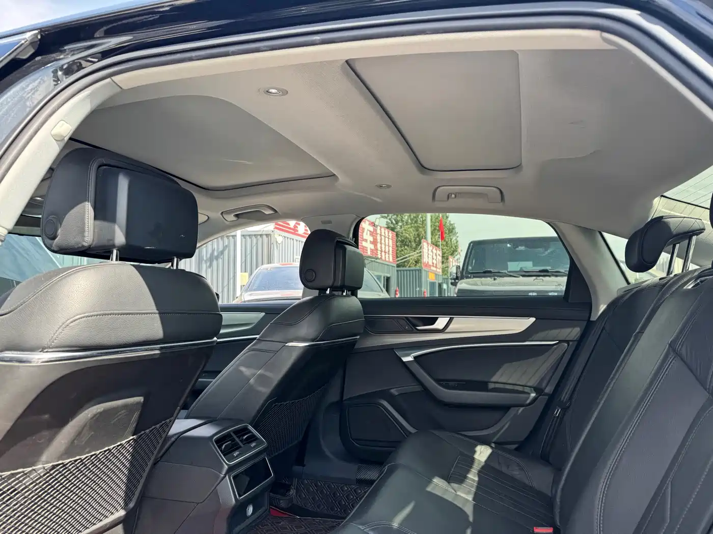 Фото 14 - Audi A6L