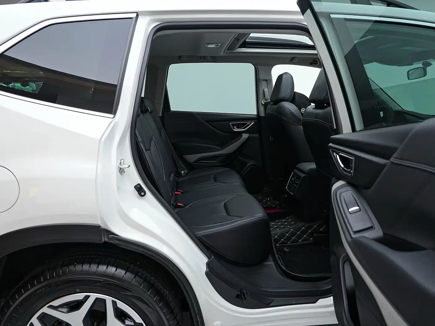 Subaru Forester 2023 2022 2.0i AWD Luxury Edition with EyeSight