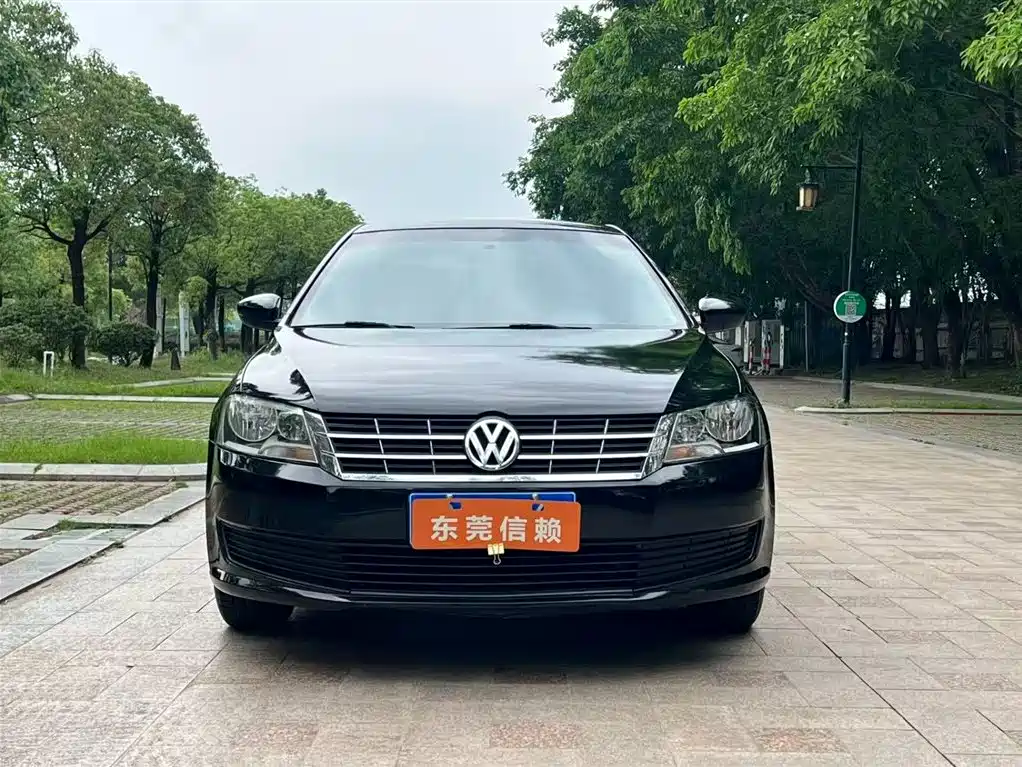 Volkswagen Lavida 2013 Facelift Classic 1.6L Automatic Trend фото 3