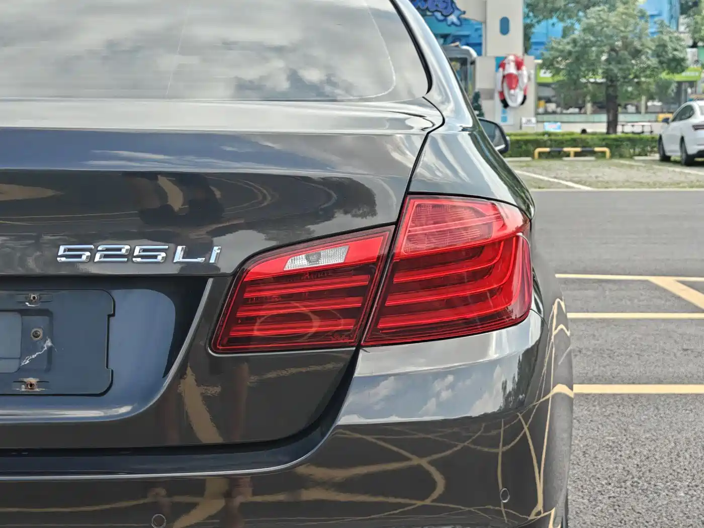 BMW 5 Series 2014 525Li Leading фото 14