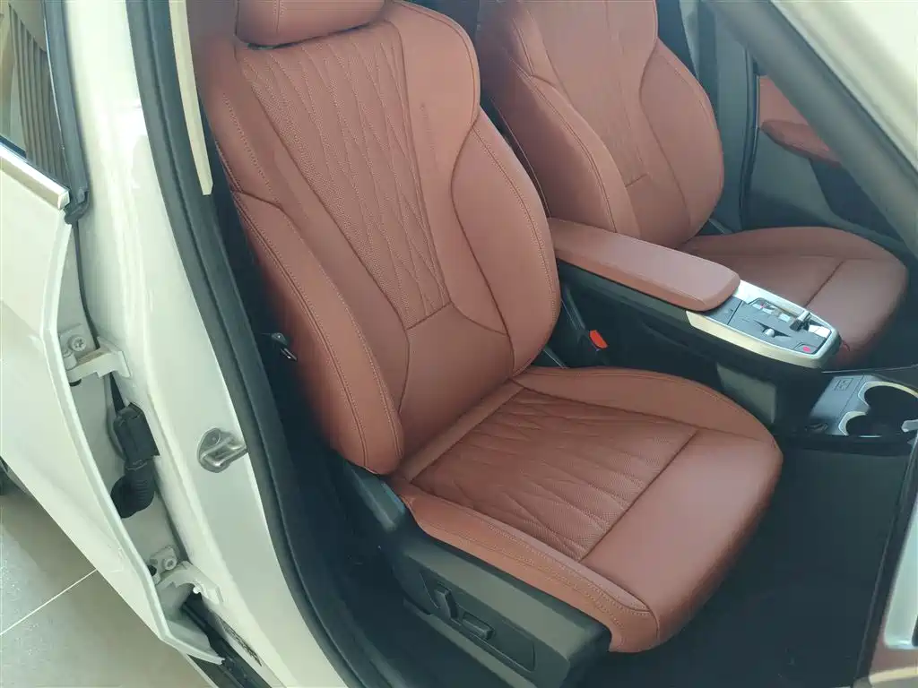 BMW iX1 2023 eDrive25L X Design Package фото 20