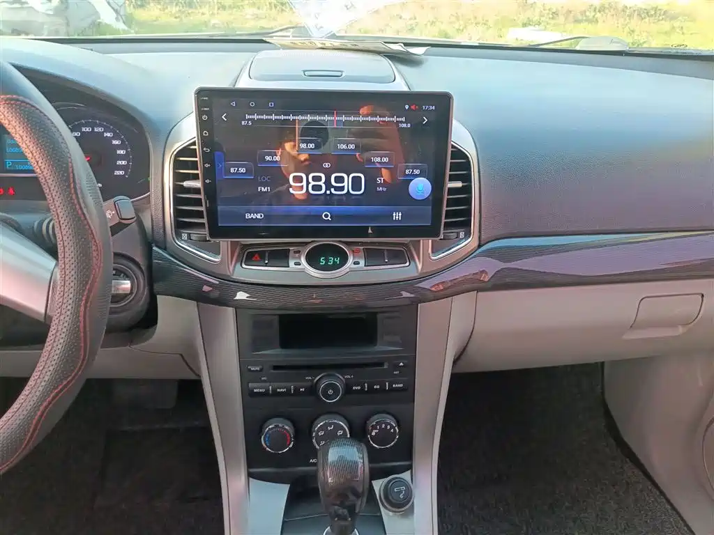 Chevrolet Captiva 2015 2.4L 2WD Urban Edition 5-seater фото 12