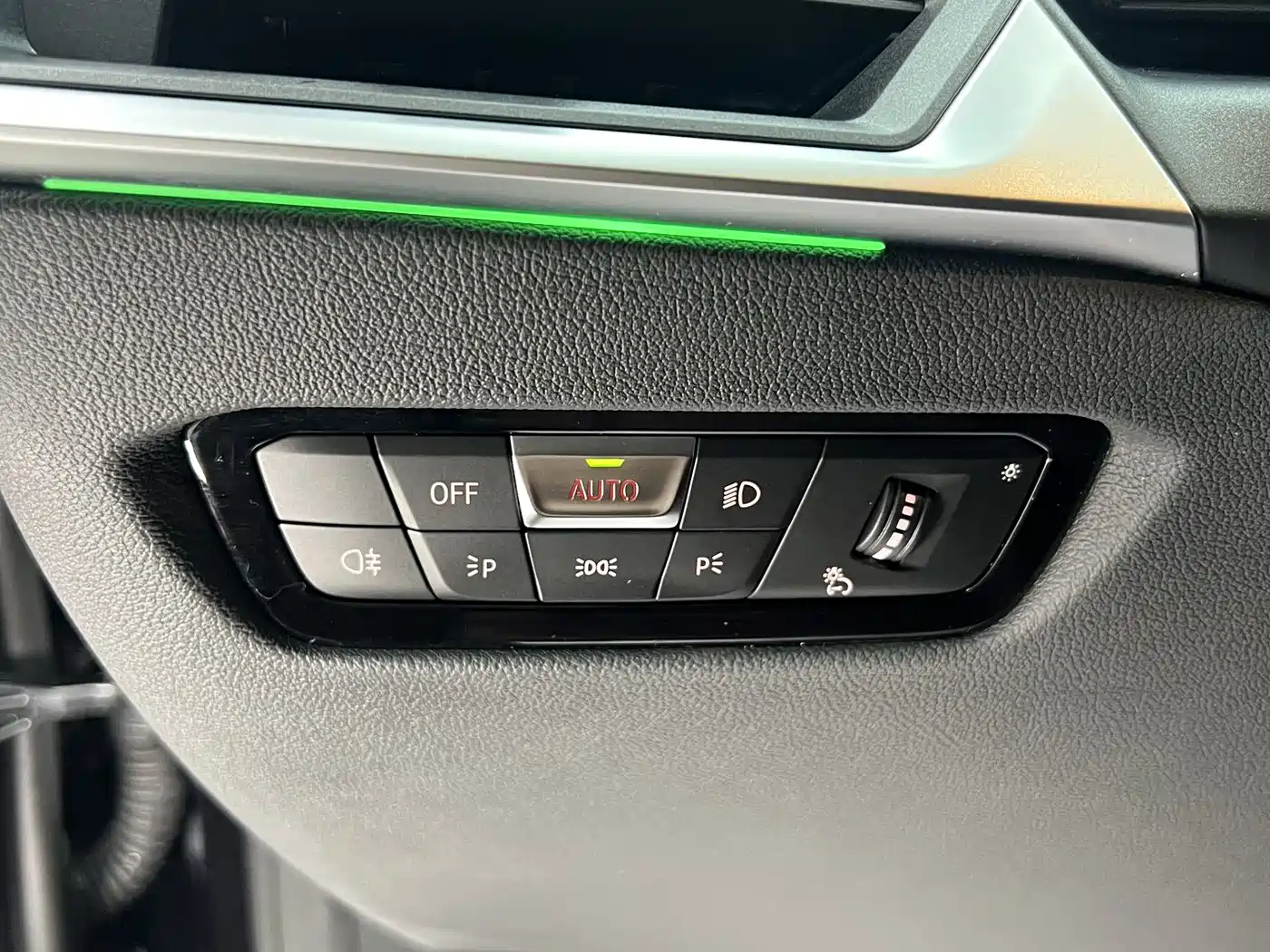 BMW 3 Series 2023 320Li M Sport Package фото 7