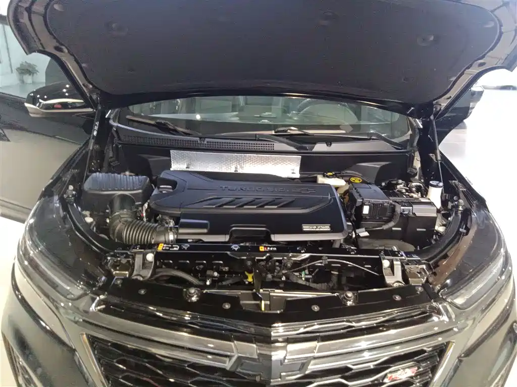 Chevrolet Equinox 2022 Mild Hybrid 550T RS 4WD Intelligent Expansion Edition фото 20
