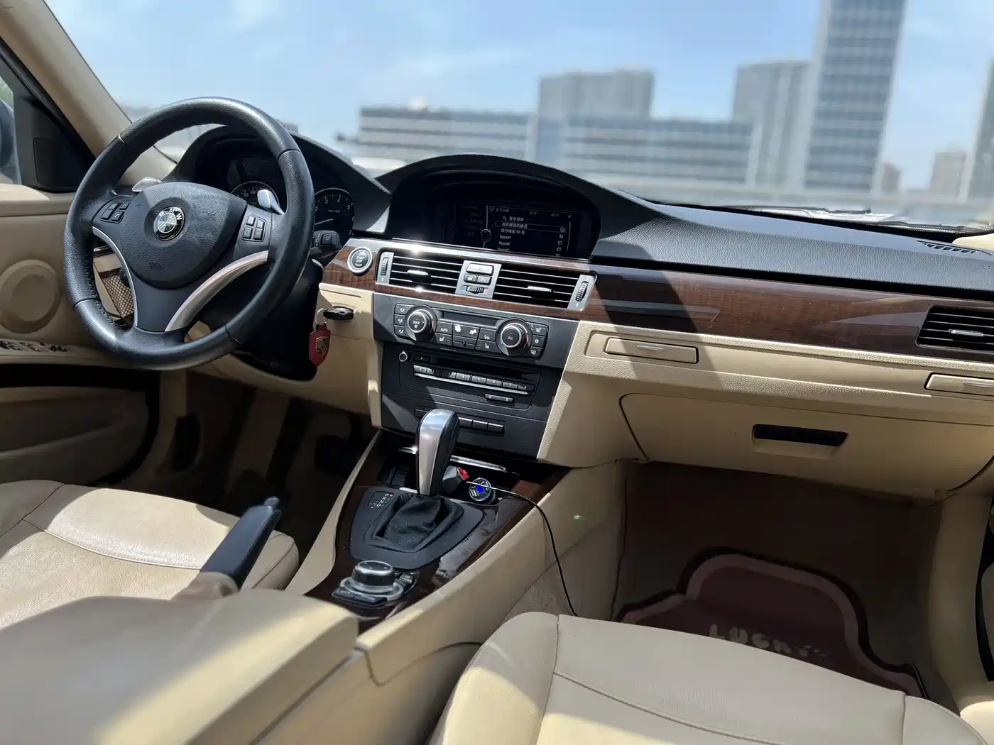BMW 3 Series (Import) 2010 325i Luxury фото 15