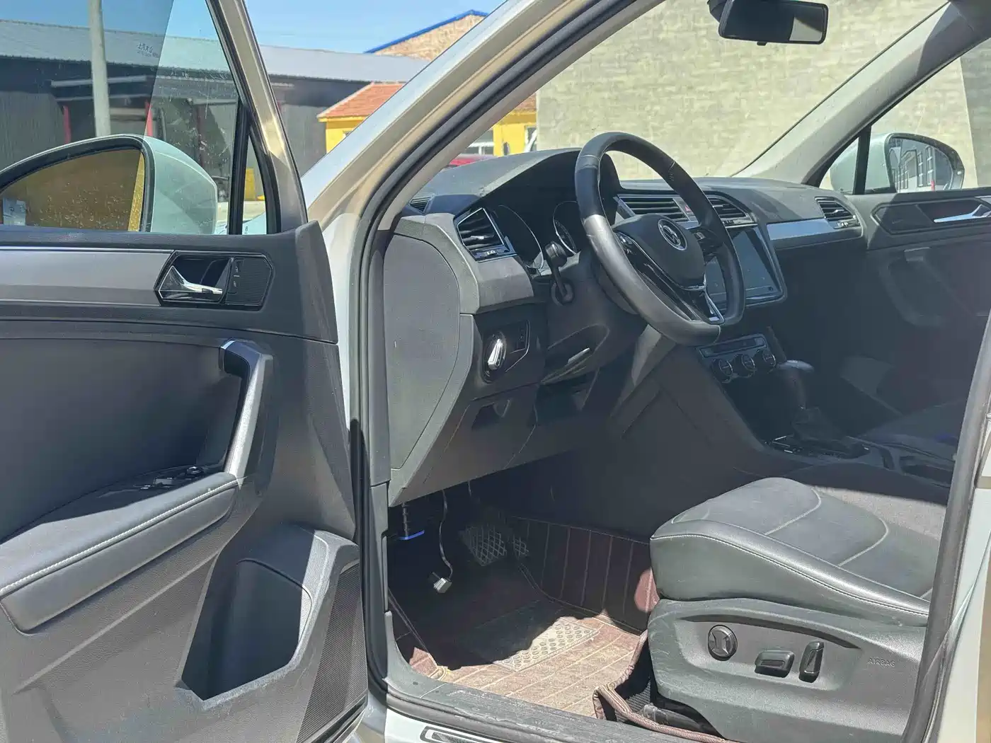 Volkswagen Tiguan L 2021 280TSI Automatic 2WD Smart фото 3