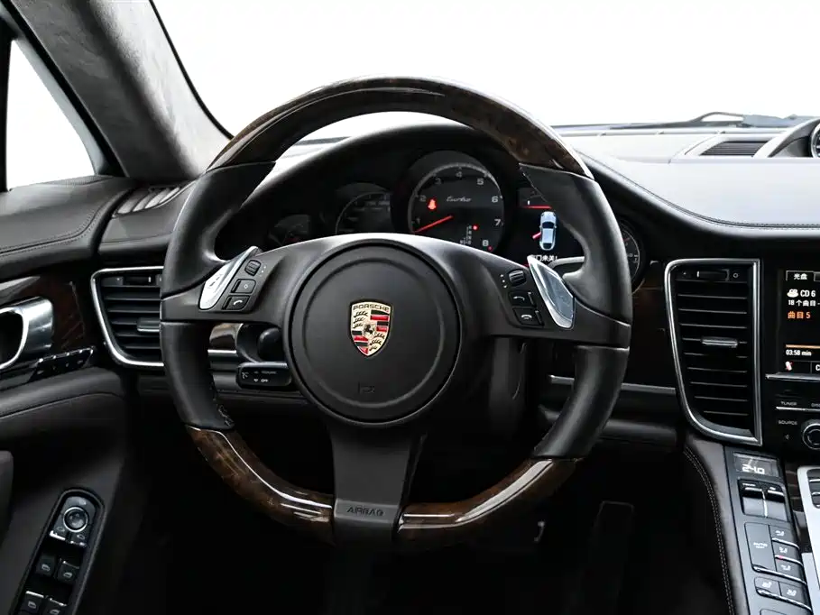 Porsche Panamera 2010 Porsche Panamera Turbo 4.8T фото 17