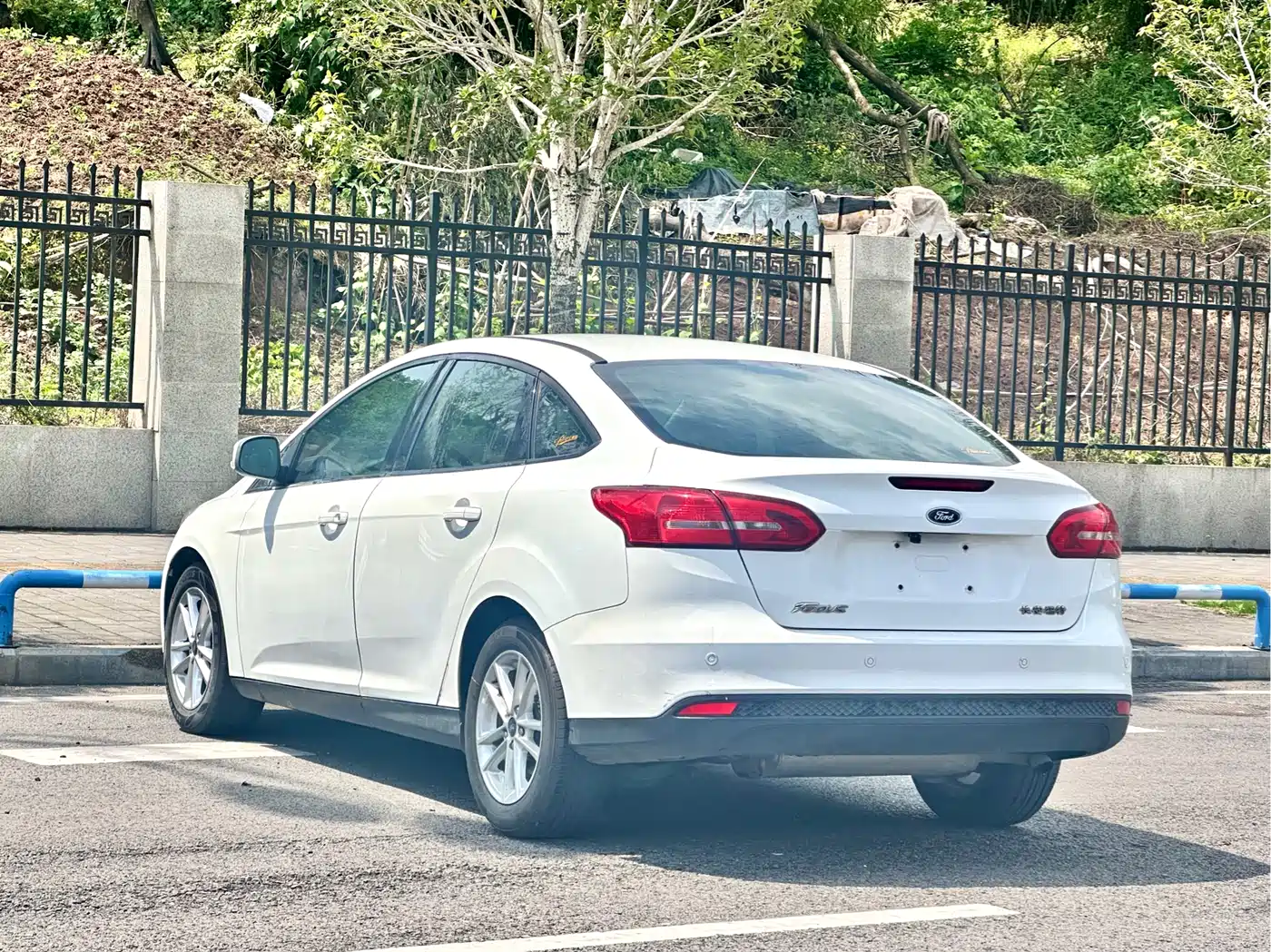 Photo 18 - Ford Focus