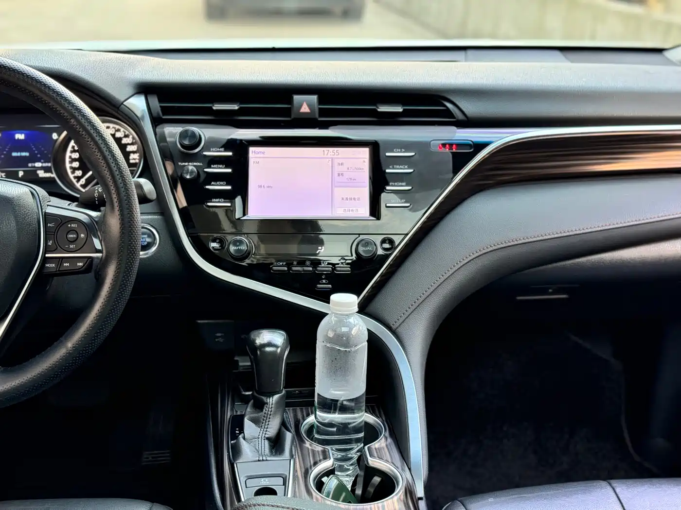 Toyota Camry 2018 2.0G Luxury Edition фото 13