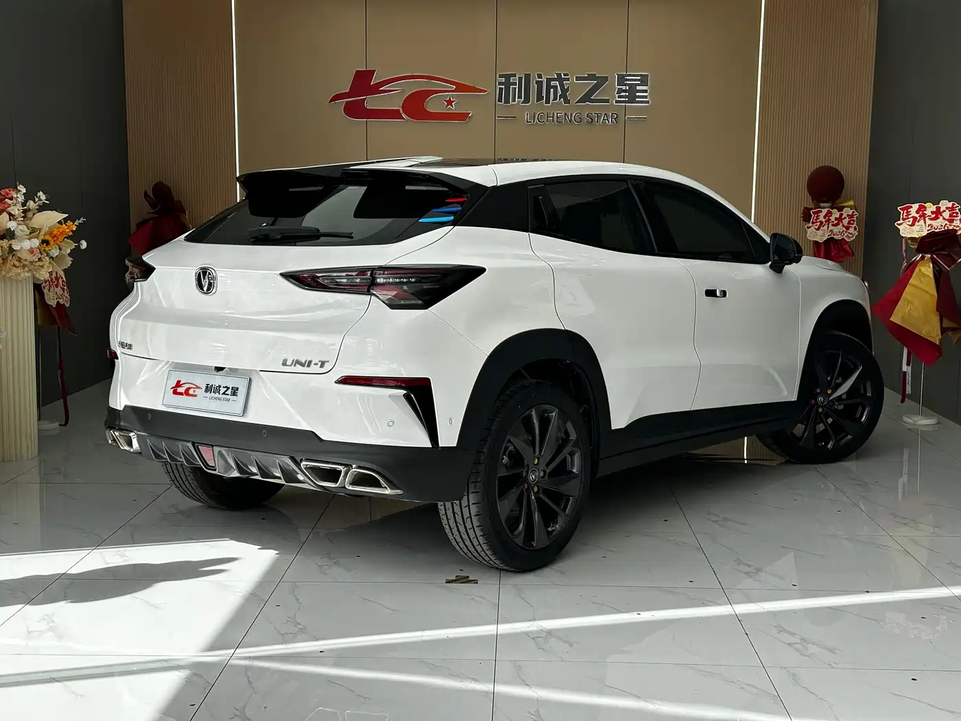 CHANGAN UNI T