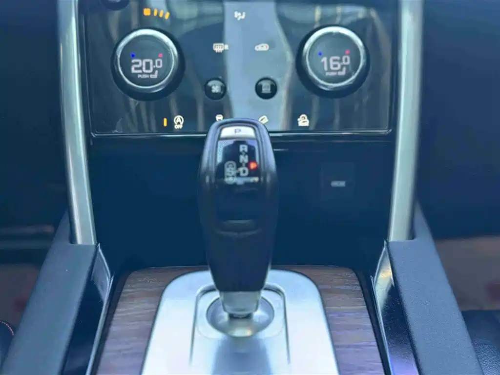 LAND ROVER DISCOVER SPORTS