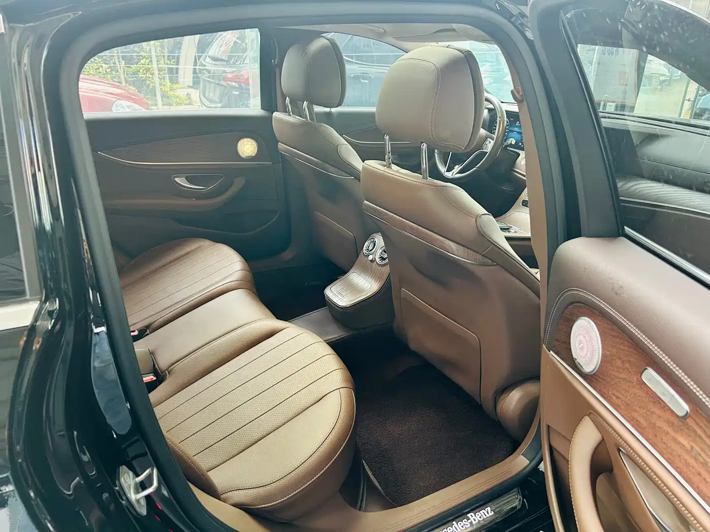 Mercedes-Benz E-Class 2023 E 300 L Fashion фото 12