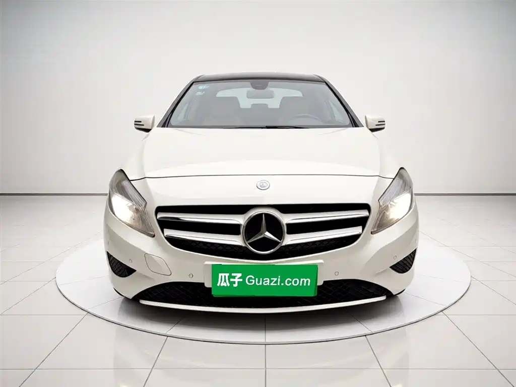 Mercedes-Benz A-Class (Import) 2013 A 180 Fashion фото 23